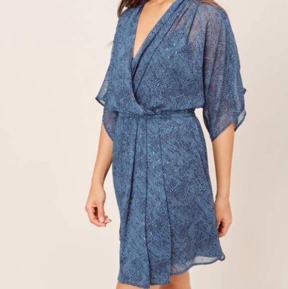 lovestitch Dresses & Skirts - Lovestitch GIANA Kimono Sleeve Dress Blue Snakeskin M